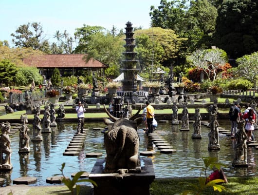 Tirta-Gangga-Water-Palace-530x400